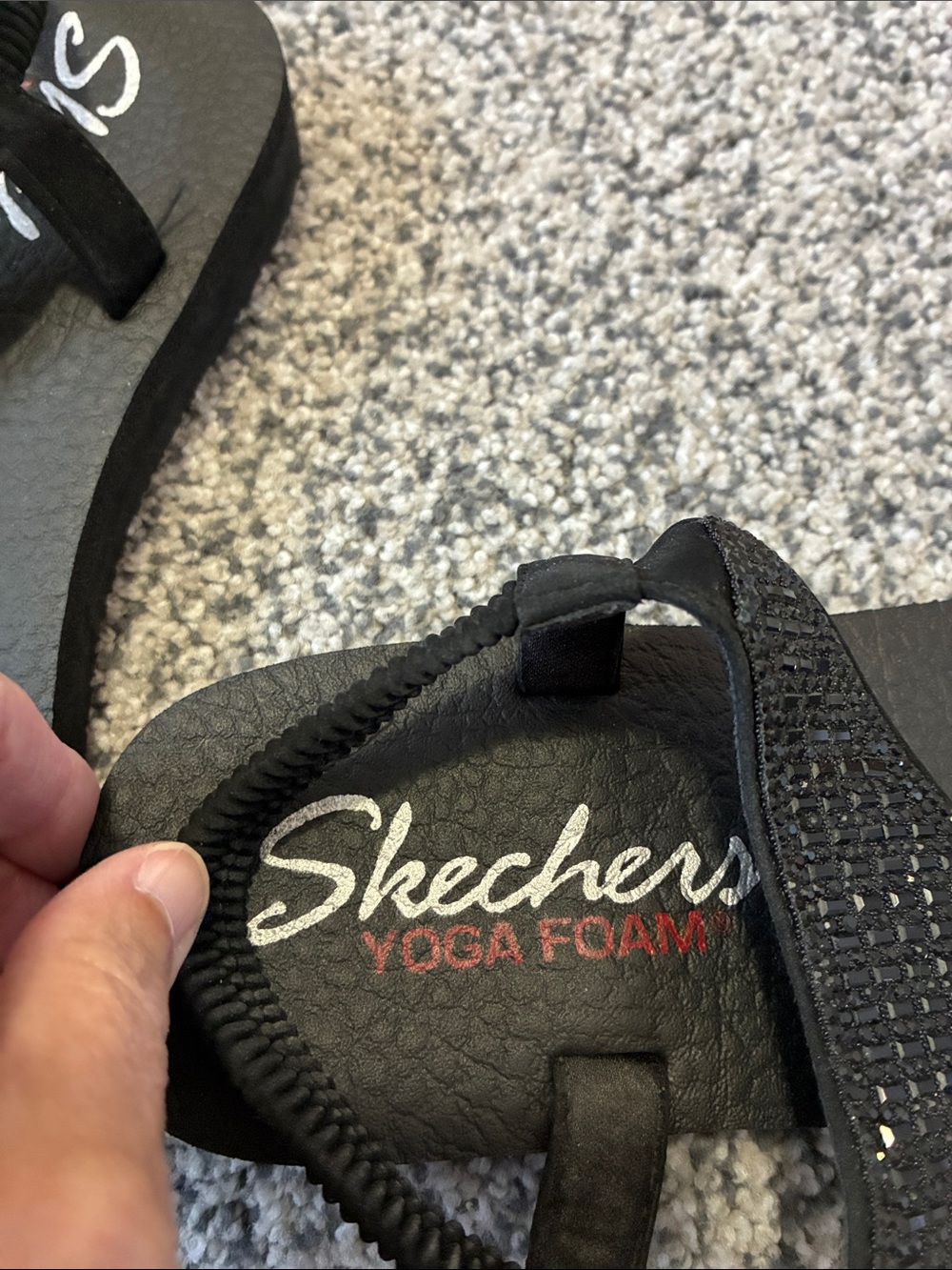 Skechers Black Sparkle Elastic Back Thong Sandals for Women. Size 8. - Picture 2 of 5